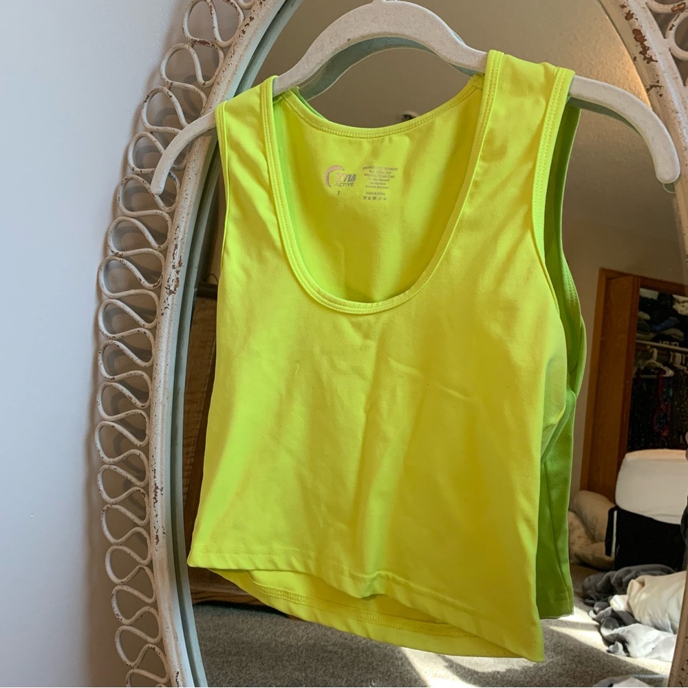 Zyia Cropped Tank